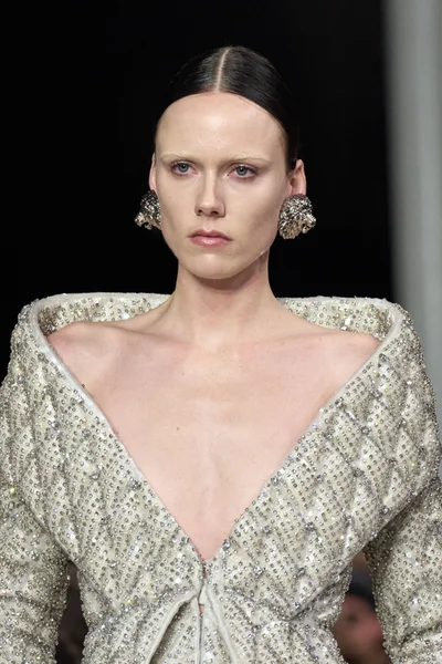 Look 94